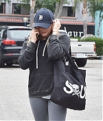 1460084206525_chloe_moretz_arriving_to_and_leaving_the_gym_5.jpg