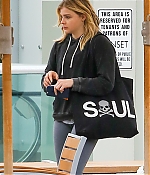 1460089754064_chloe_moretz_arriving_to_and_leaving_the_gym_23.jpg