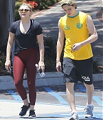 Chloe_Grace_Moretz_and_Brooklyn_Beckham_are_spotted_out_in_Los_Angeles_13.jpg