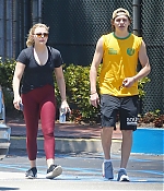 Chloe_Grace_Moretz_and_Brooklyn_Beckham_are_spotted_out_in_Los_Angeles_26.jpg
