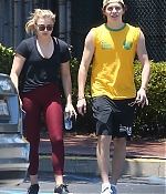Chloe_Grace_Moretz_and_Brooklyn_Beckham_are_spotted_out_in_Los_Angeles_28.jpg