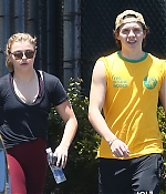 Chloe_Grace_Moretz_and_Brooklyn_Beckham_are_spotted_out_in_Los_Angeles_29.jpg