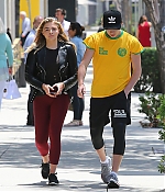 Chloe_Grace_Moretz_spotted_holding_hands_while_out_in_Beverly_Hills_-_June_30-2016_053.jpg