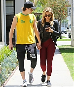 Chloe_Grace_Moretz_spotted_holding_hands_while_out_in_Beverly_Hills_-_June_30-2016_062.jpg