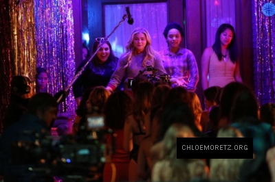 Chloe-Moretz--Filming-a-party-scene-on-set-of-Neighbors-2--09-662x441.jpg