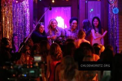 Chloe-Moretz--Filming-a-party-scene-on-set-of-Neighbors-2--25-662x441.jpg
