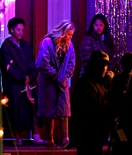 Chloe-Moretz--Filming-a-party-scene-on-set-of-Neighbors-2--20-662x441.jpg