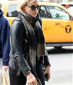 1459320876233_chloe_moretz_out_and_about_in_downtown_manhattan_1.jpg