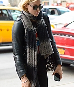 1459320925823_chloe_moretz_out_and_about_in_downtown_manhattan_2.jpg