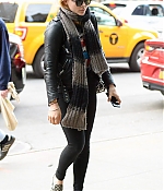 1459321009968_chloe_moretz_out_and_about_in_downtown_manhattan_6.jpg