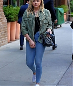 Chloe-Moretz-in-Skinny-Jeans--17-662x993.jpg