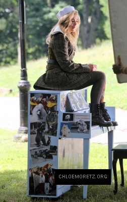 Chloe_Grace_Moretz_poses_during_a_photoshoot_in_New_York_City_s_Central_Park_-_July_28-2016_029.jpg