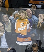 Chloe-Moretz--New-York-Islanders-vs-Tampa-Lightning--16-662x460.jpg