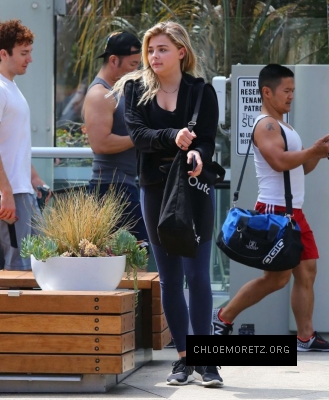 Chloe-Moretz-in-Spandex--09-662x803.jpg