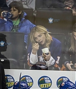 Chloe-Moretz--New-York-Islanders-vs-Tampa-Lightning--15-662x442.jpg