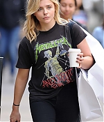 Chloe-Moretz--Out-and-about-in-Manhattan--18-662x993.jpg