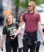Chloe-Moretz--Out-and-about-in-Manhattan--20-662x662.jpg