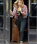 Chloe-Moretz-in-Black-Jeans-Leaving-her-hotel--09-662x995.jpg